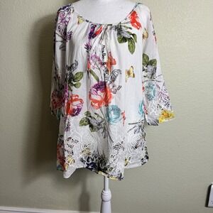 V Christina Women's Top Blouse Size Small 3/4 Sleeves Floral Embroidered Spring
